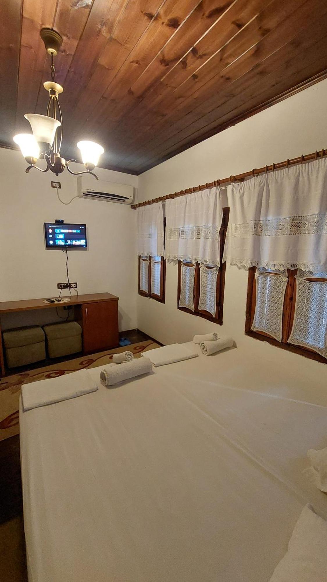 Old Town Hava Baci Hotel เบราท ภายนอก รูปภาพ